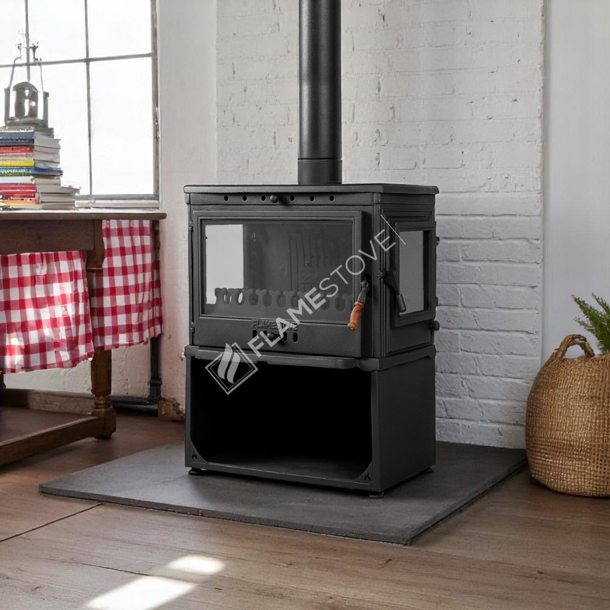 Retro Lux YK Stil Döküm Soba, Yan Kapaklı, Odunluklu, 3 Camlı, 10 kW