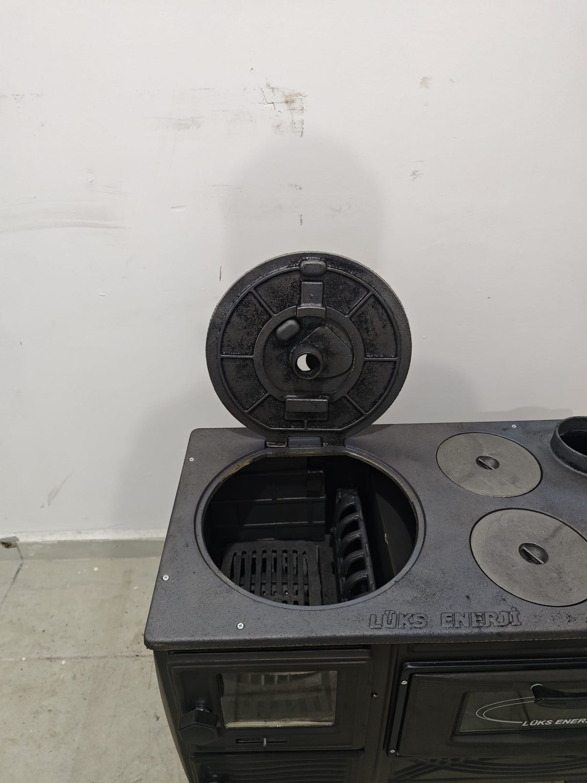 FRS-315 - 40'lık Döküm Kuzine Soba | Mat Siyah | Emaye