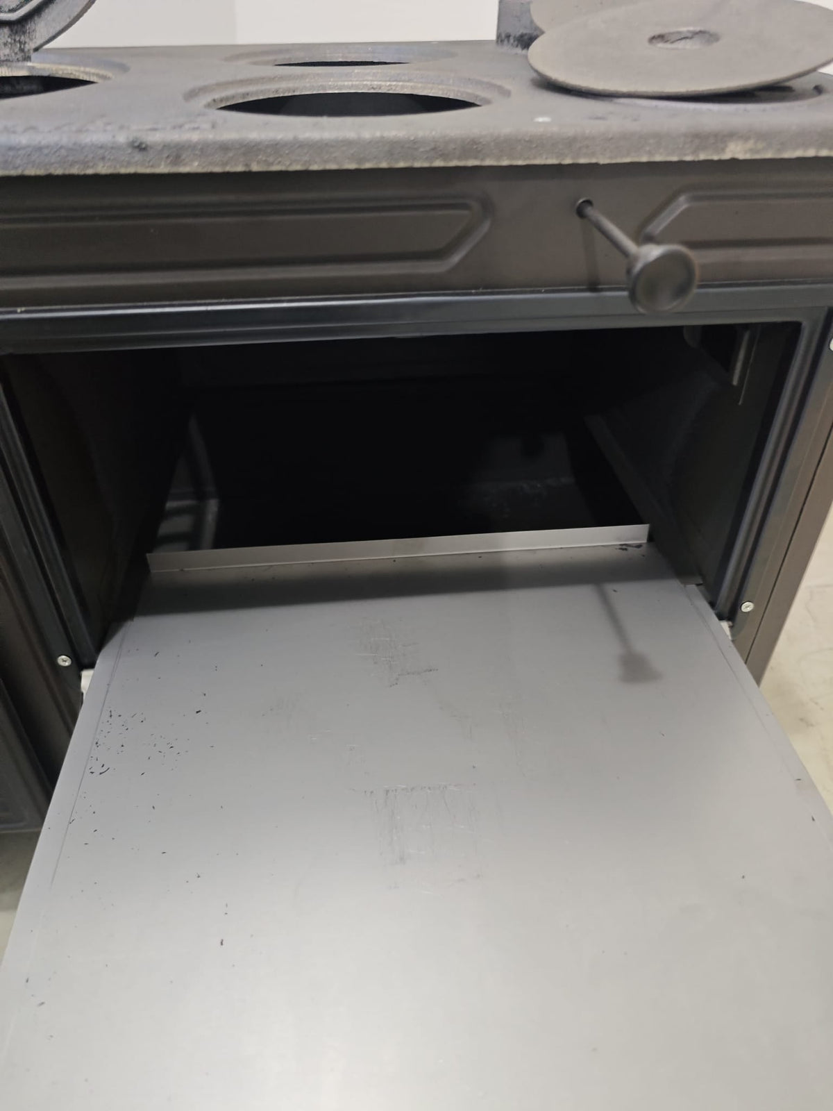 FRS-315 - 40'lık Döküm Kuzine Soba | Mat Siyah | Emaye