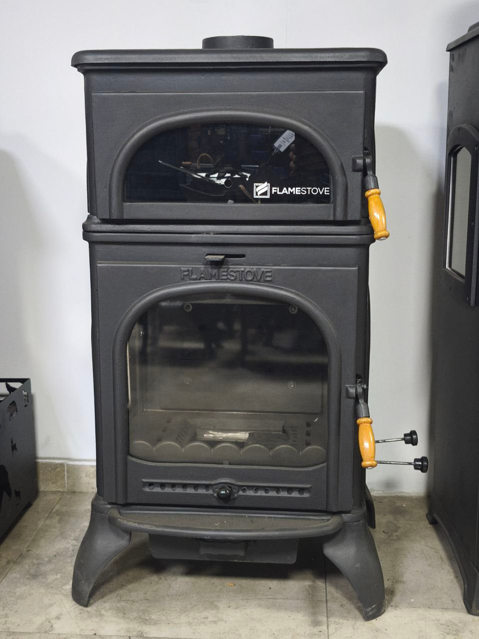 FRS-024AK Modena Lüks Oven 3 camlı kuzineli Alttan küllüklü Döküm Soba