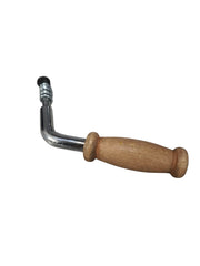 Soba ve fırın kapağı kulbu, ahşap tutma kolu ve metal yapı ile tasarlanmıştır.