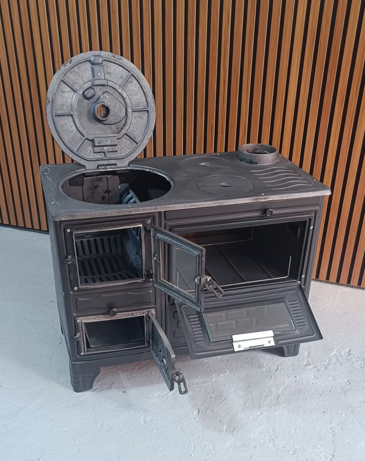 FIRE STOVE FRS-329 Mat Siyah 47'lik Döküm Tuğlaı Kuzine Soba | Emaye | Geniş Kuzine