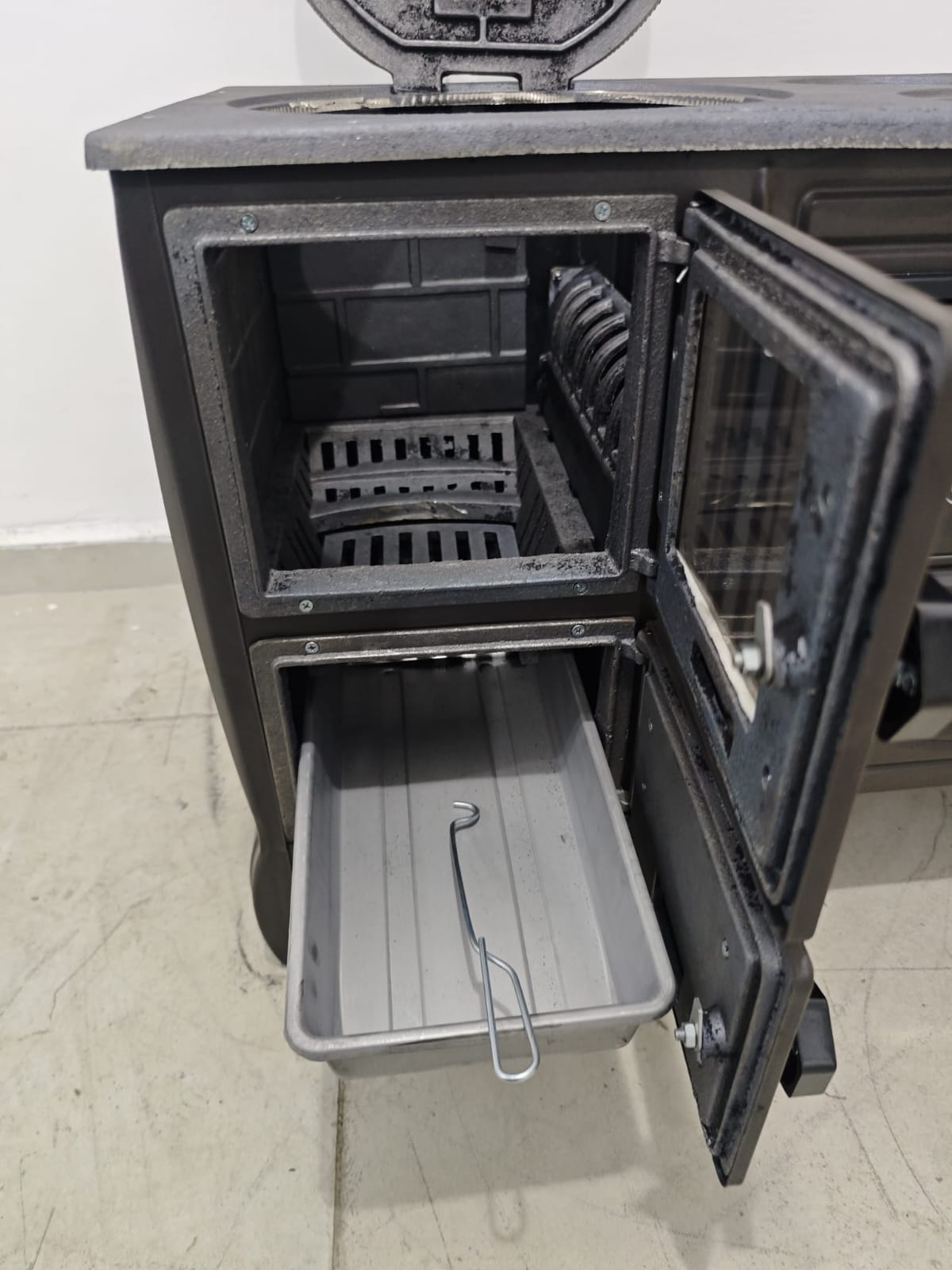FRS-315 - 40'lık Döküm Kuzine Soba | Mat Siyah | Emaye