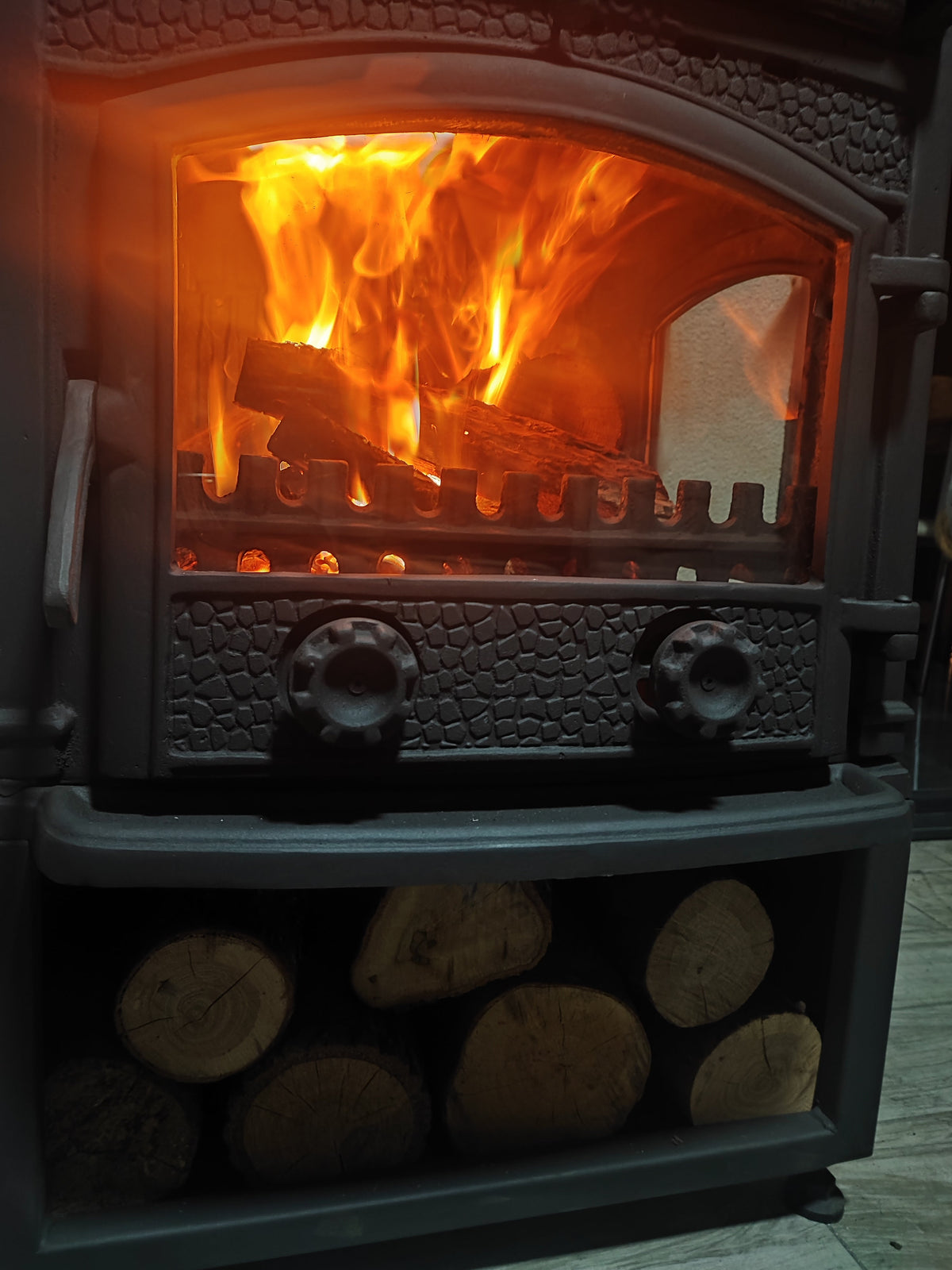 Sirius Maxi Style Fırınlı Odun Hazneli Döküm Soba FRS-011ST