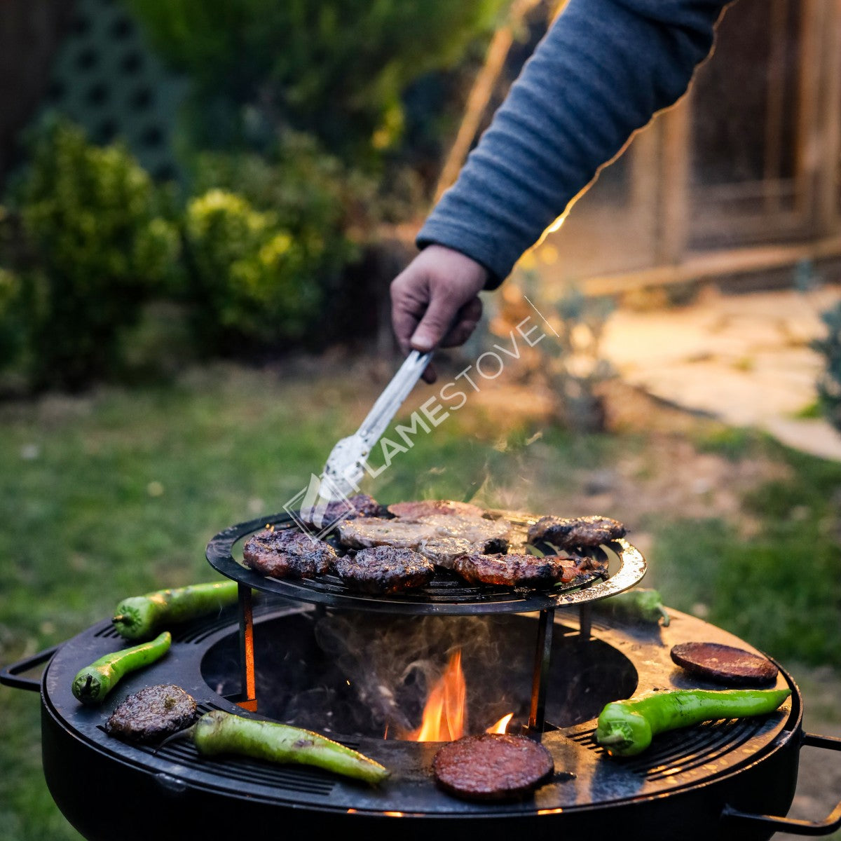 FRS-605 Fire Feast Açık Hava Ateş Çukuru: Barbekü Izgaralı, Derin Hazneli, Dayanıklı Sac